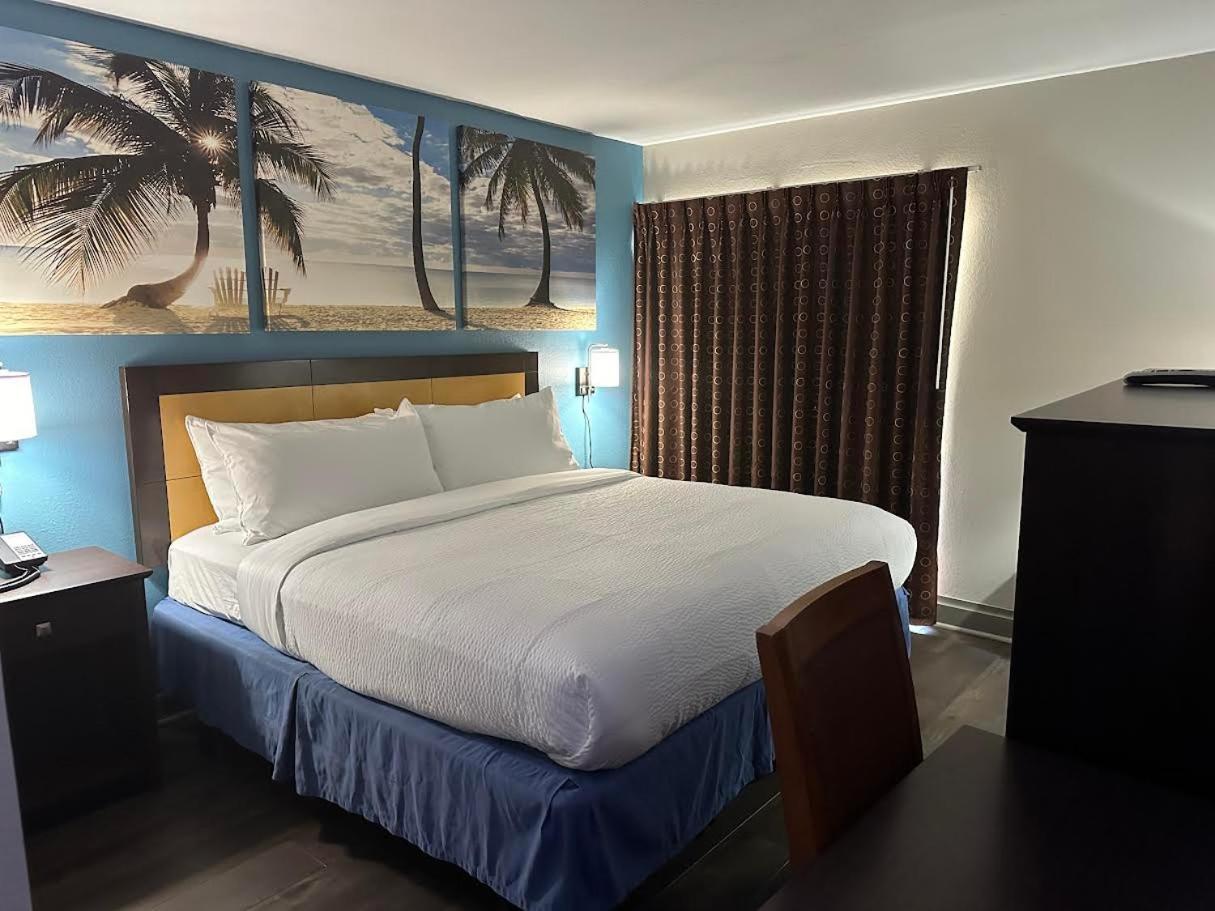 Days Inn & Suites By Wyndham Tampa - Ybor City Extérieur photo